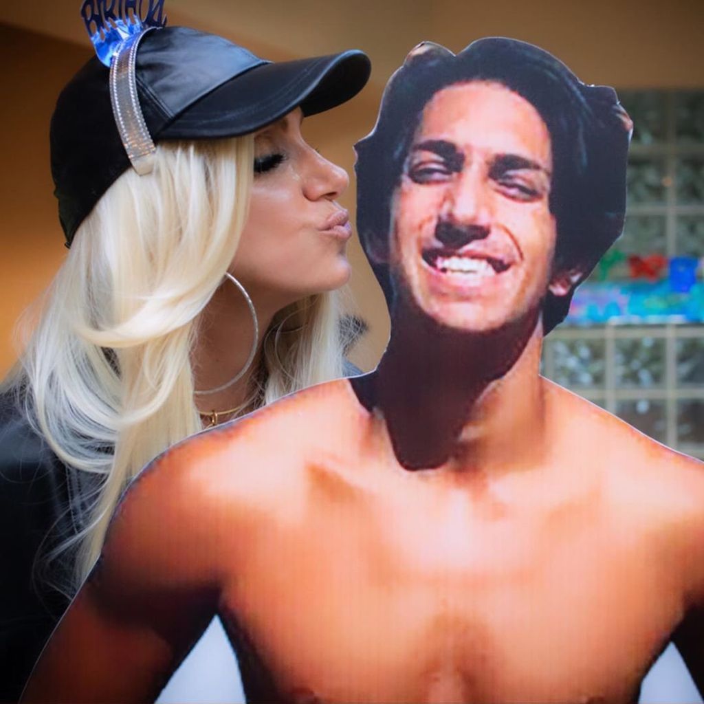 Lili Estefan celebra el cumpleaños 21 de su hijo Lorenzo