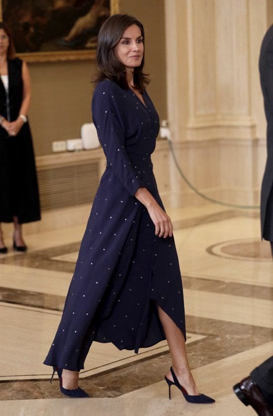 Reina Letizia con vestido de Maje