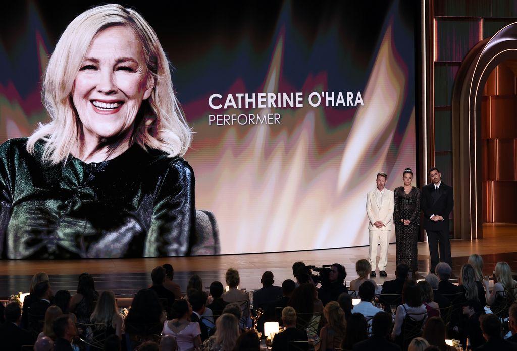 Macaulay Culkin, Annie Murphy y Dan Levy presentaron el 'In Memoriam' en los Emmy 2026.