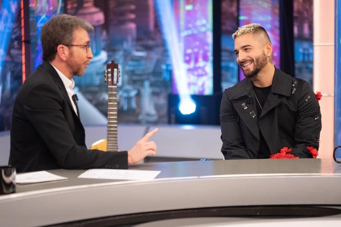 Maluma recuerda una anécdota con JLO en el escenario