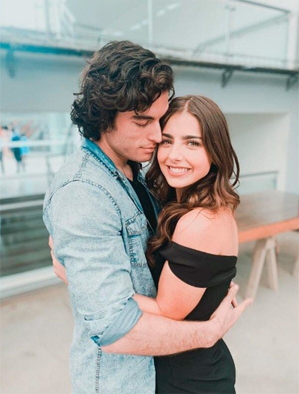 Michelle Renaud y Danilo Carrera
