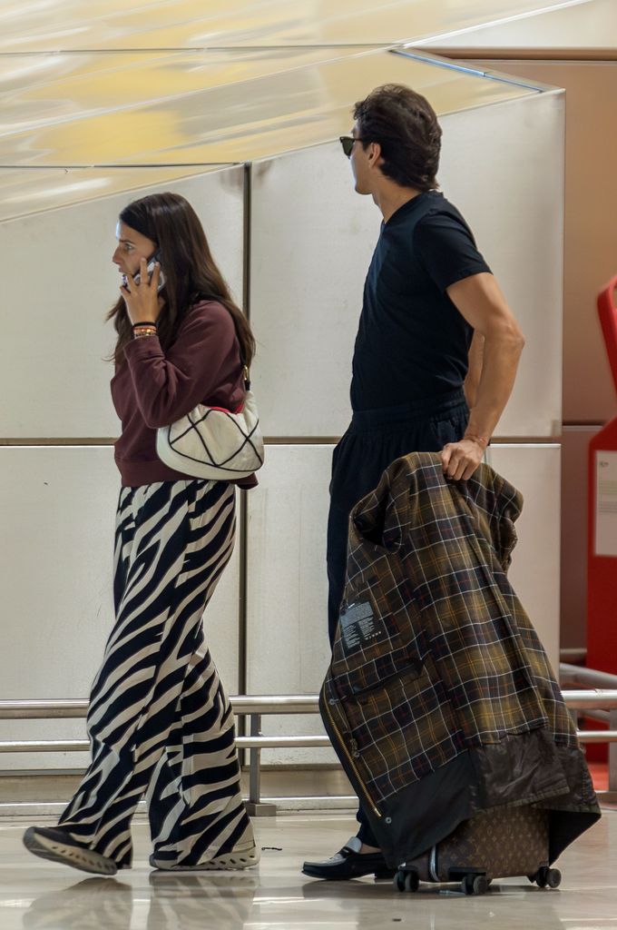 Tana Rivera y Roca Rey, en el aeropuerto