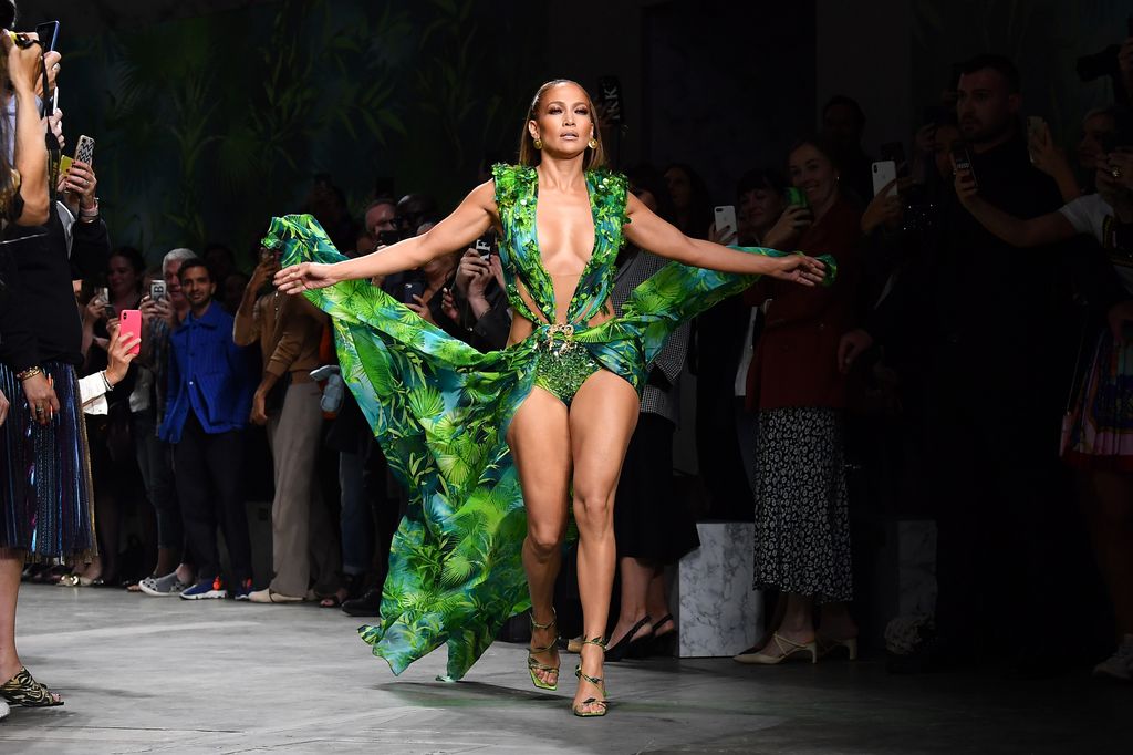La artista recicla el mismo vestido años después