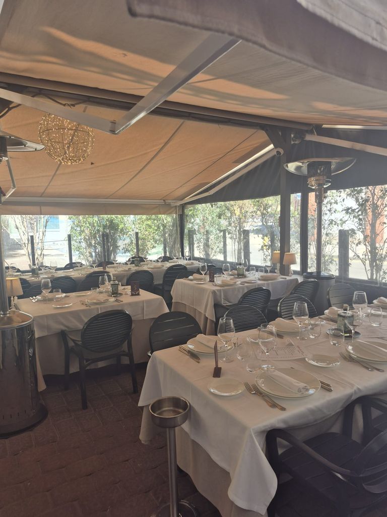 Interior del salón de La Marquesita, que ayer se decoró especialmente para recibir a doña Sofía y las infantas Elena y Cristina