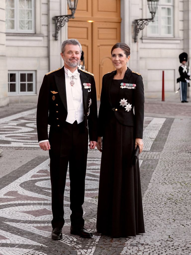 La reina Mary de Dinamarca en Palacio de Christian VII, en Amalienborg, para una cena de gala, 2026.