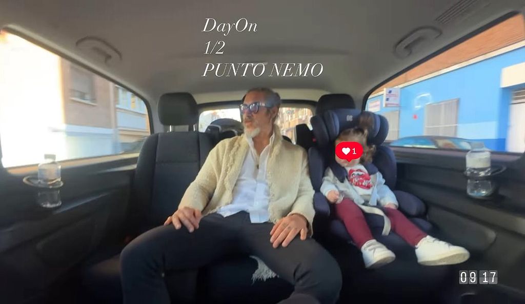Óscar Jaenada con su hija