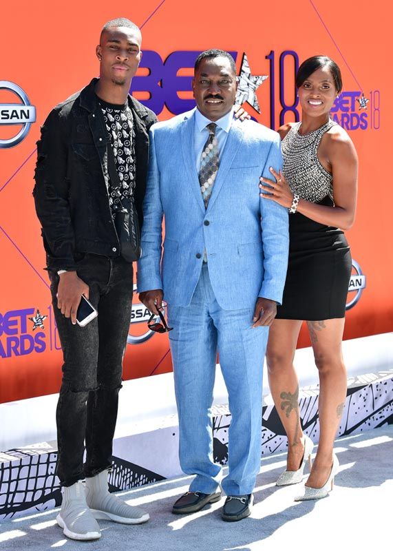  Ray Clifton Powell con su hijo