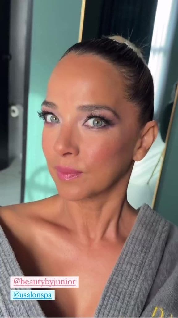 Admari López resaltó su belleza natural con un maquillaje de Junior Meléndez.