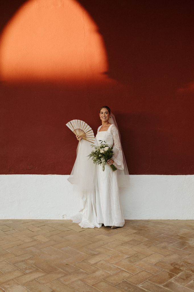 Novia viral con abanico