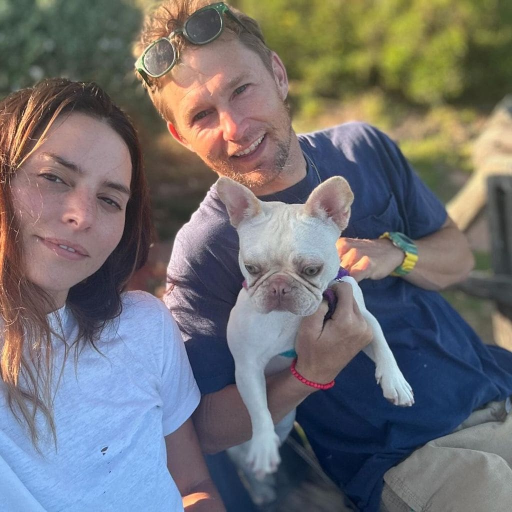 Génesis Rodríguez y Brian Geraghty