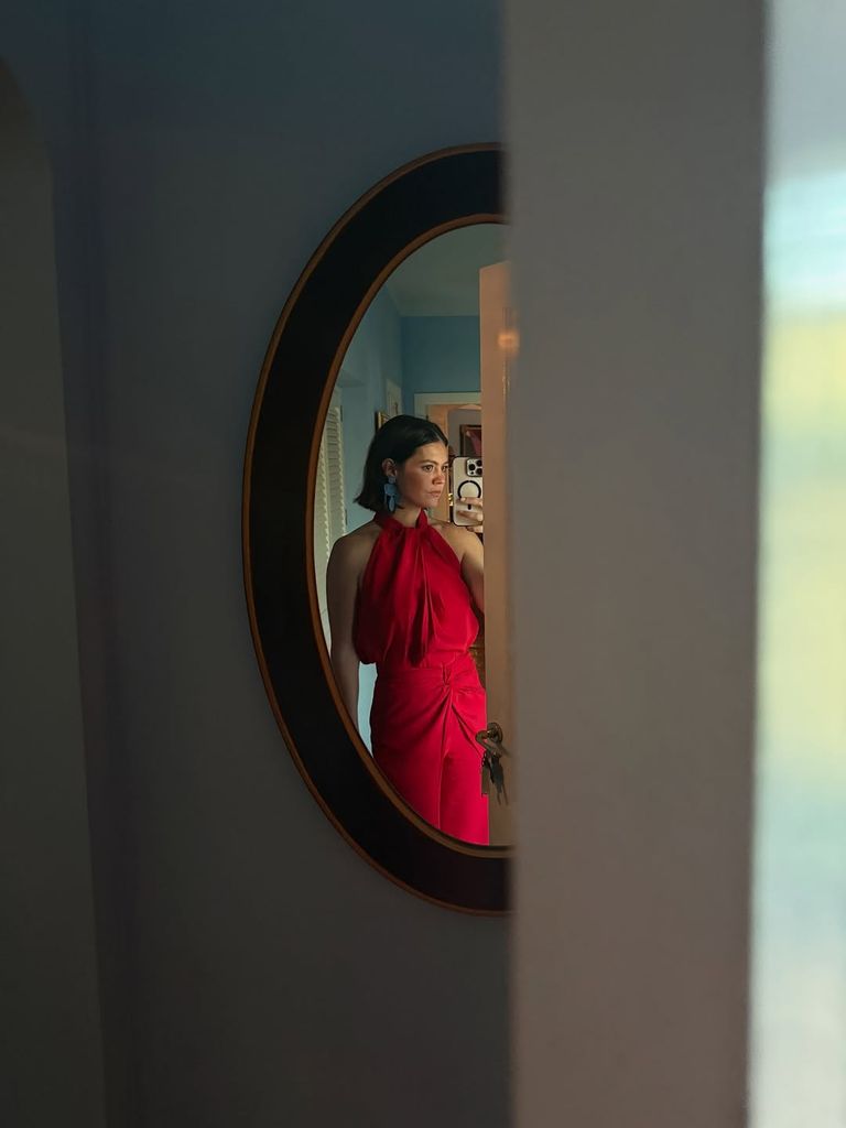 Isabelle Junot se va de boda en Andalucía y este fue su look de invitada