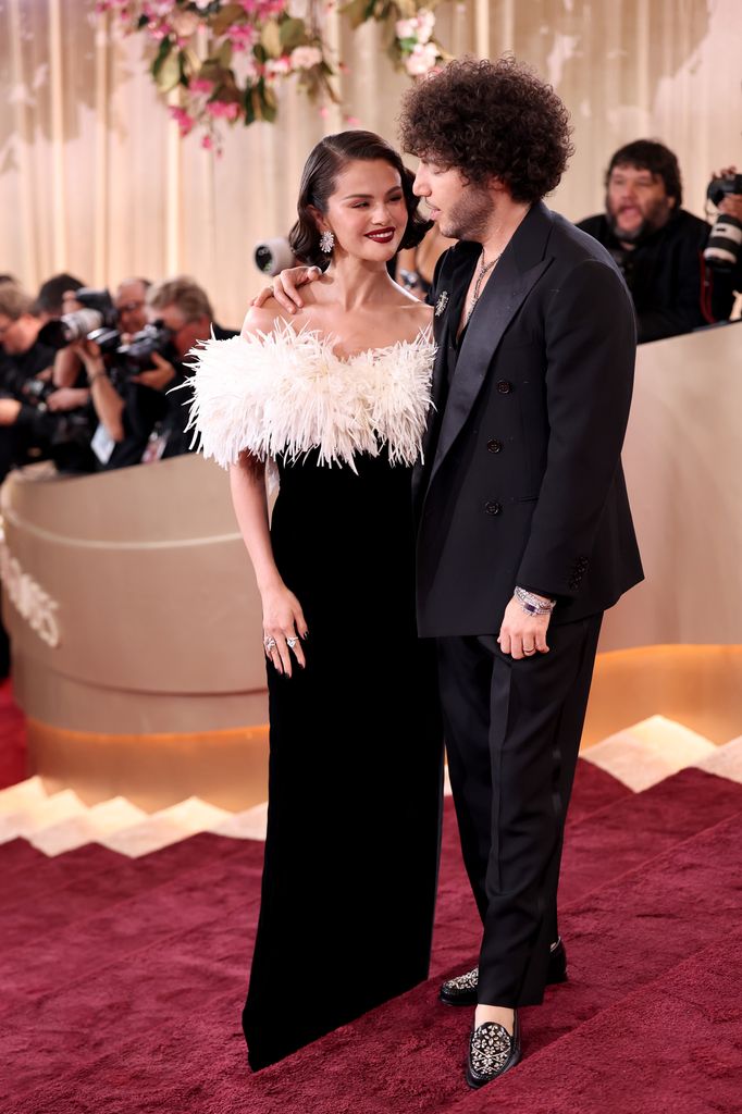 La pareja muestra complicidad en la alfombra de los globos de oro.