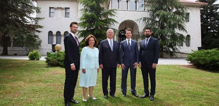 Felipe de Serbia, ahijado de doña Sofía, nuevo heredero al trono serbio tras la renuncia de su hermano