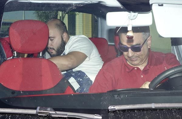 Kiko Rivera acudió a la casa de Jessica en Sevilla acompañado de su tío Agustín para recoger a su hijo Francisco
