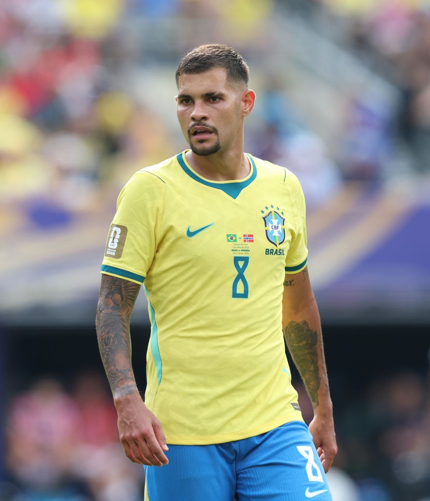 Bruno Guimaraes durante el partido entre Brasil y Noruega, disputado en el New York New Jersey Stadium el 5 de julio de 2026 en East Rutherford, Nueva Jersey