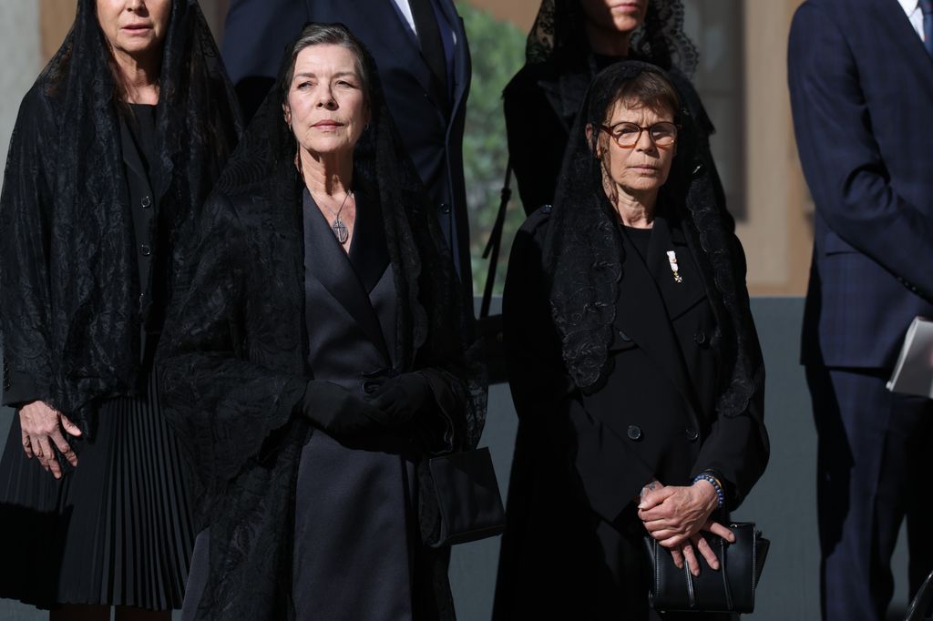 Estefanía y Carolina de Mónaco en la visita del Papa León XIV a Mónaco, 2026.