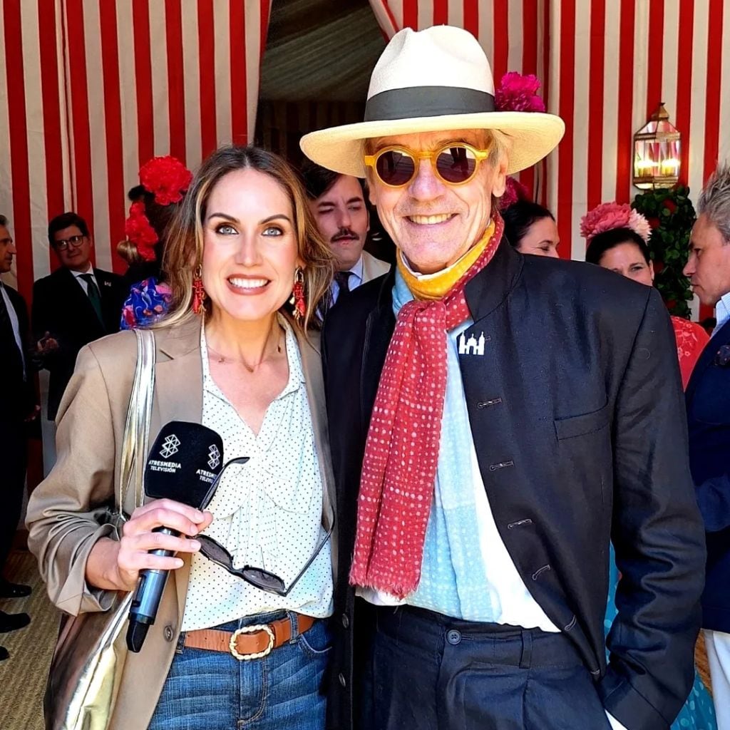 Elena Álvarez, reportera de Atresmedia, con el actor