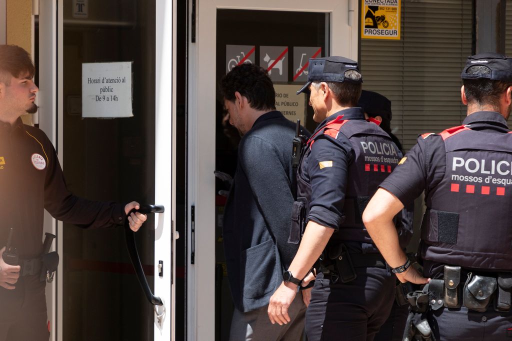 Jonathan ha sido detenido como investigado por la muerte de su padre