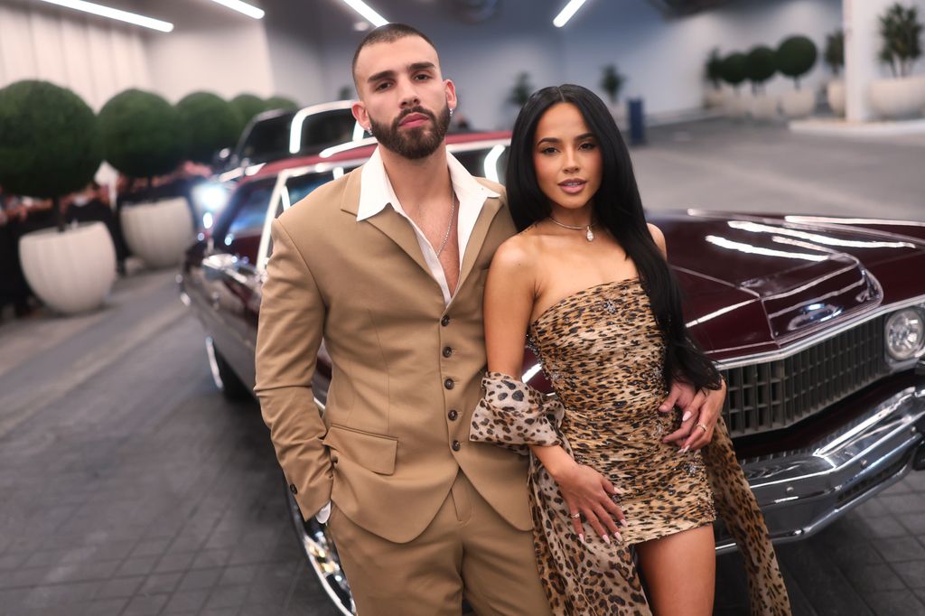 Manuel Turizo y Becky G llegaron juntos a los American Music Awards 