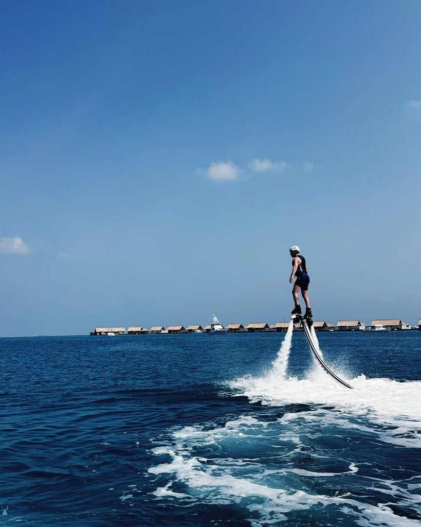Hakan de atrevió con el flyboard