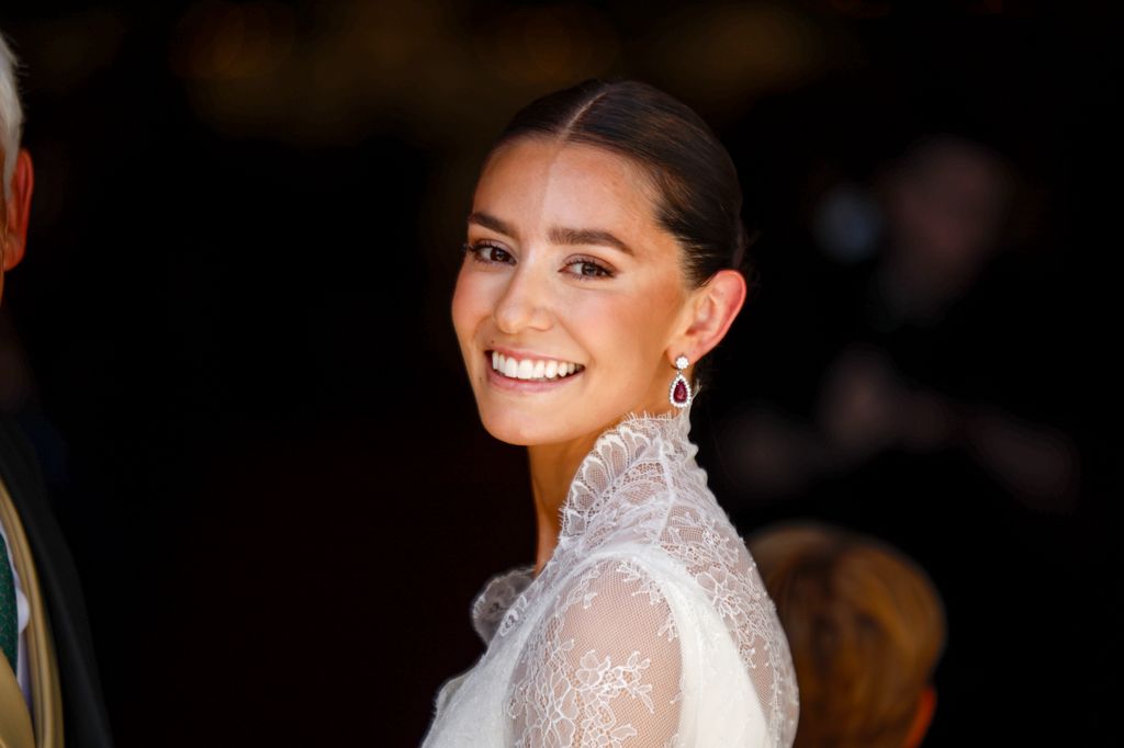 Amanda Lange, de lo más sonriente en el día de su boda