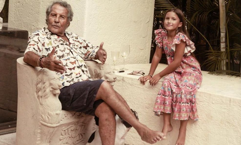 jaime camil garza y su nieta