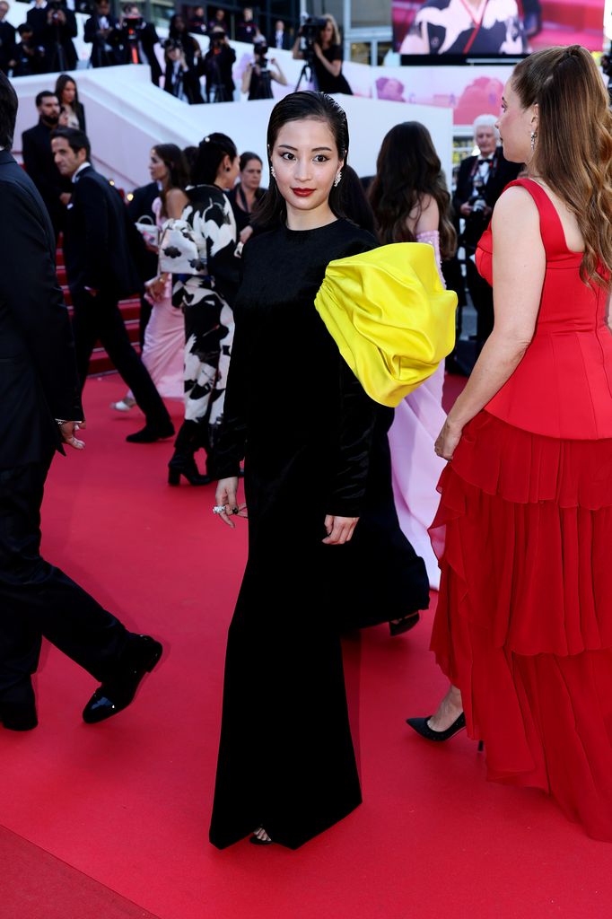 Suzu Hirose