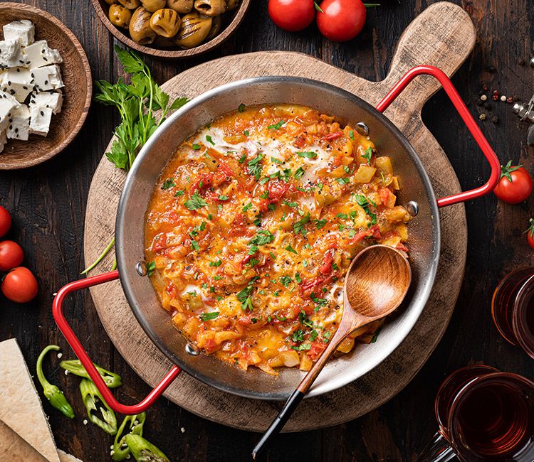Huevos a la turca, Menemen (revuelto con verduras)