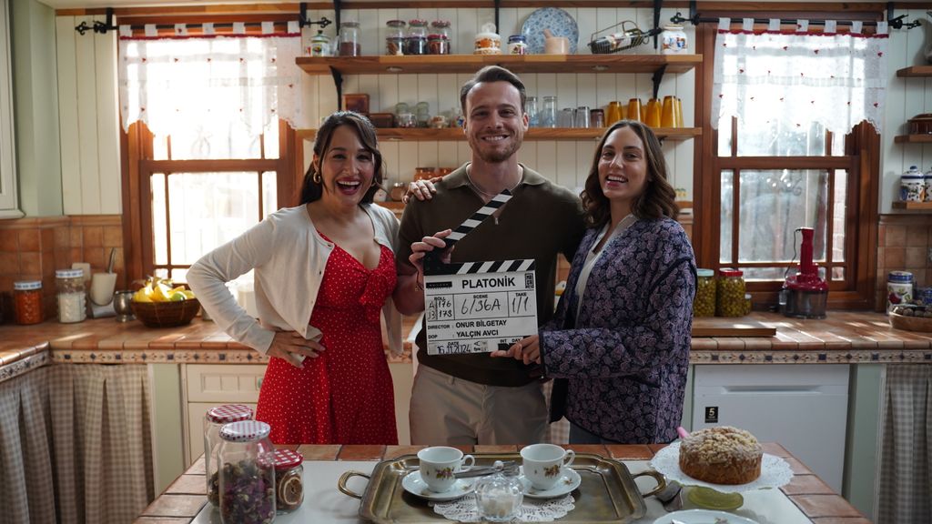 Kerem Bürsin, Gupse Özay y Öykü Karayel son los protagonistas de 'Platónico'