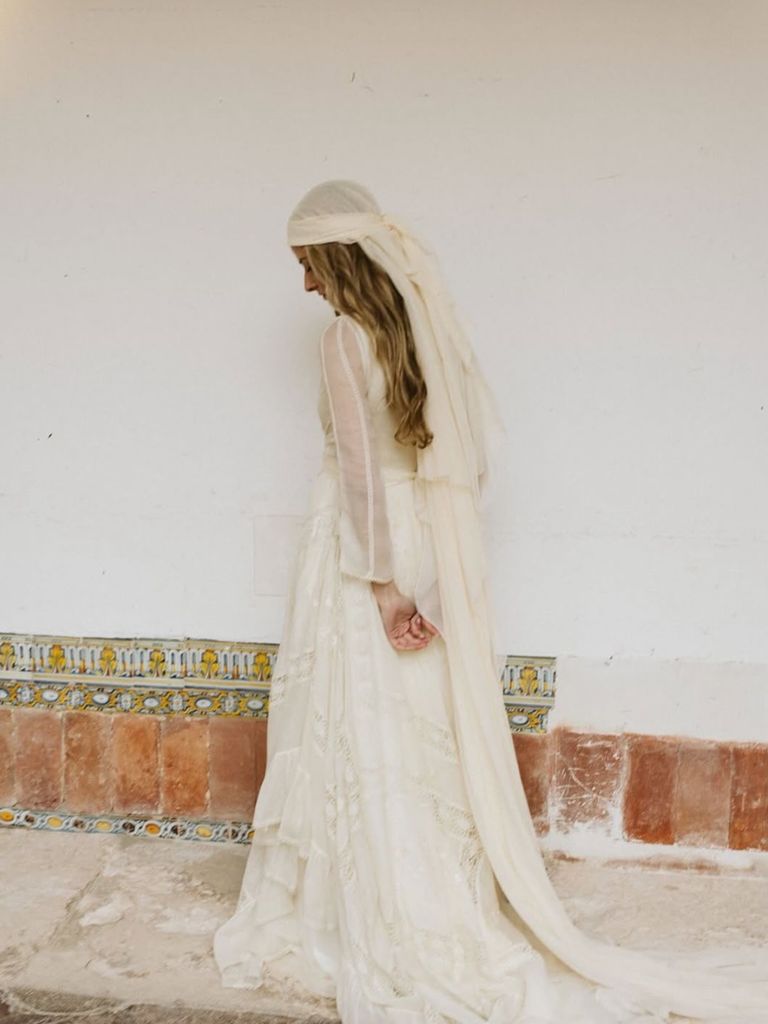 Novias virales con vestidos de encaje bohemio