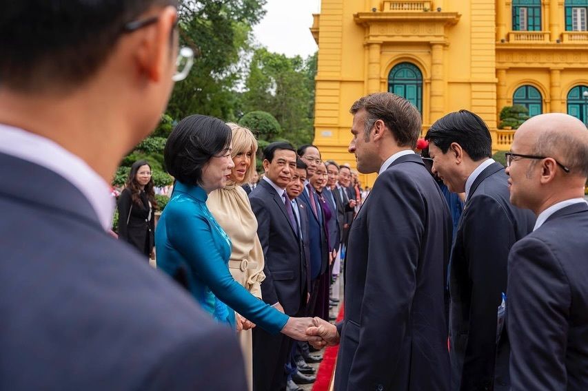 Visita institucional de Brigitte y Emmanuel Macron