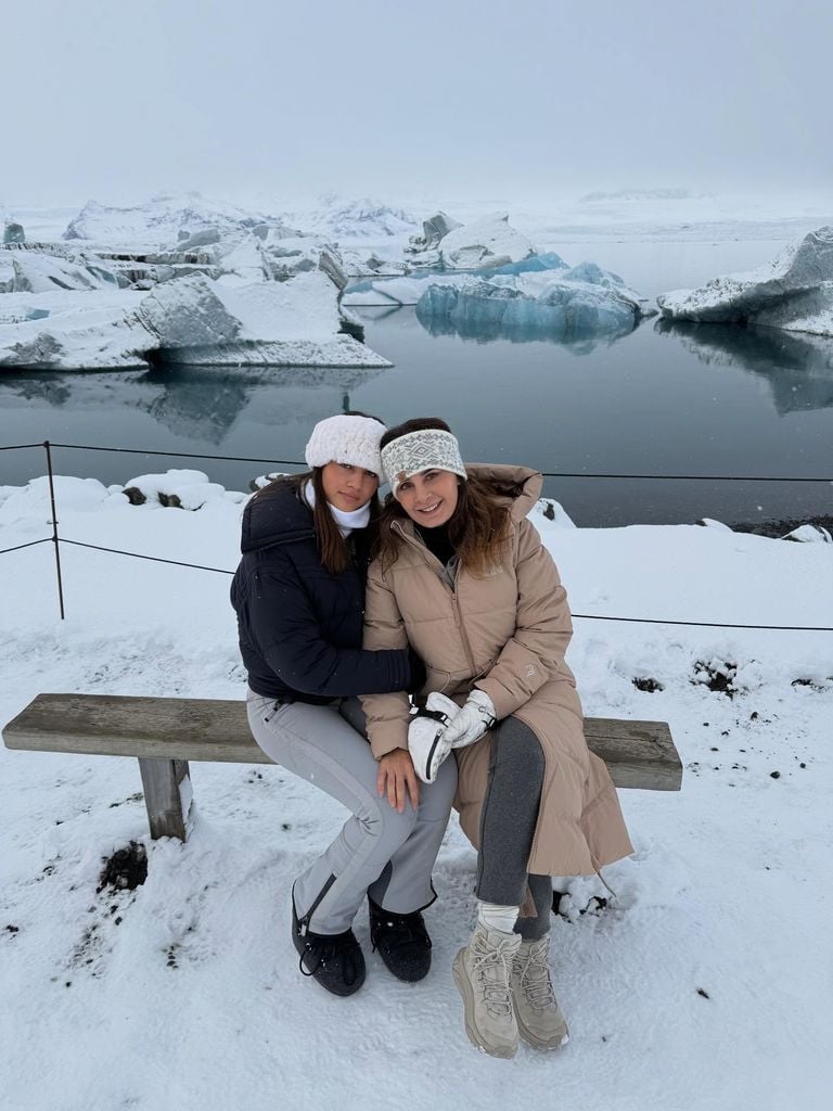 Mayrín Villanueva y su hija Julia