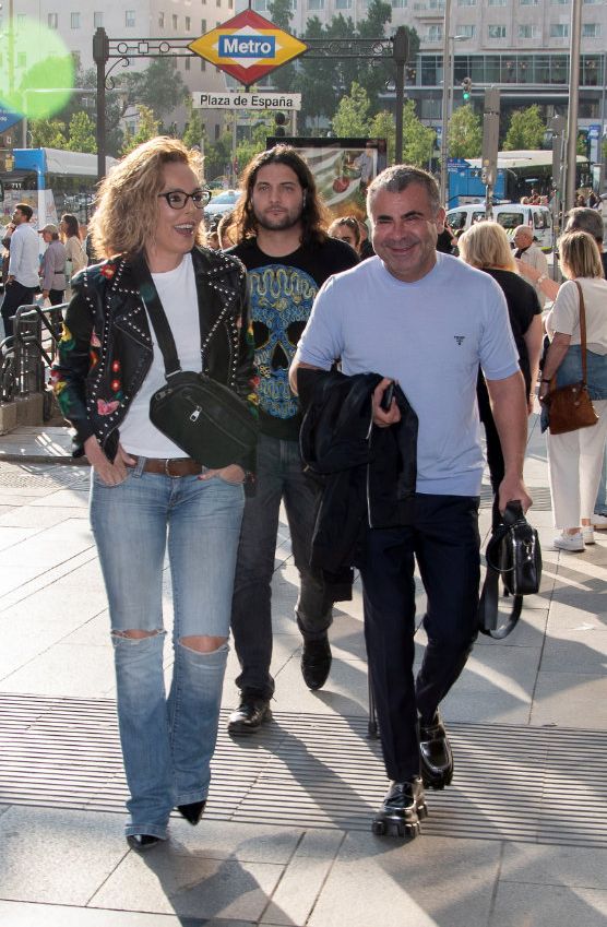 Jorge Javier Vázquez reaparece en plena baja junto a  Rocío Carrasco