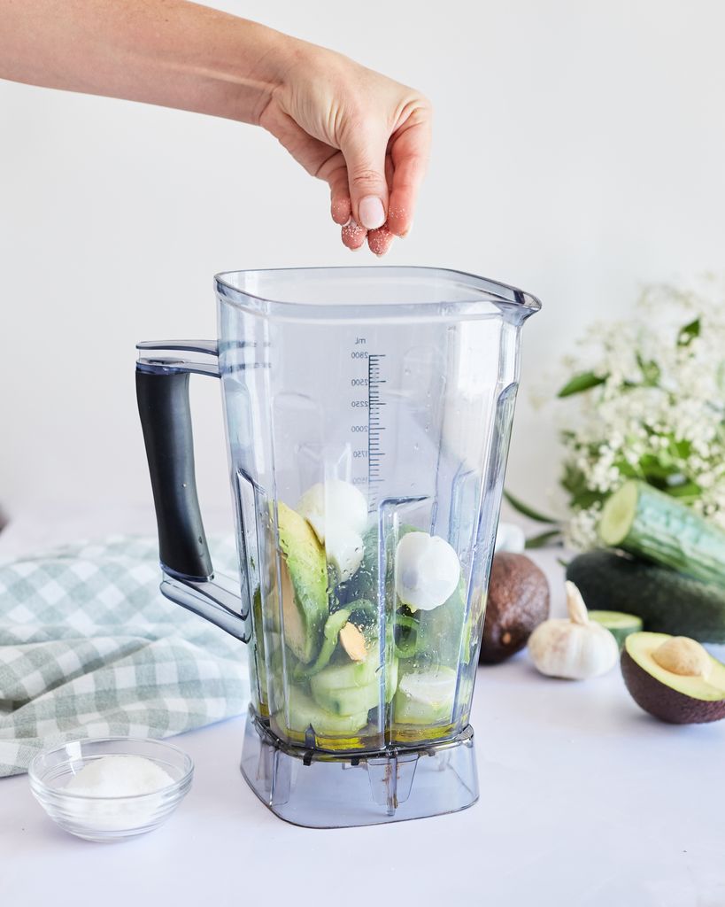 Se aconseja consumirlo antes de 48 horas siguientes a la elaboración para que el aguacate no se oxide.