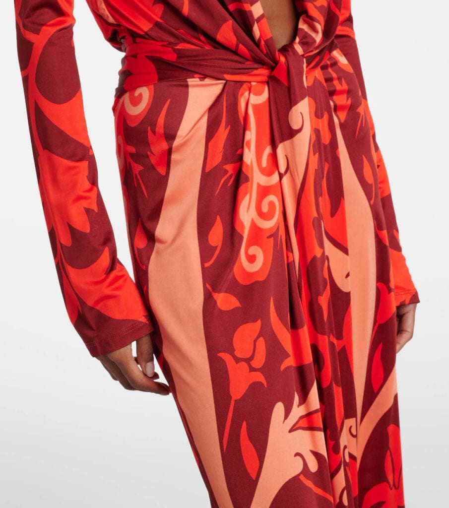 Vestido con estampado tropical de Johanna Ortiz.