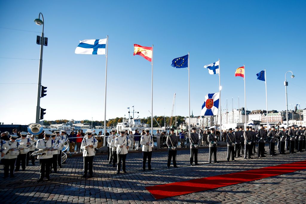 Recibimiento oficial en Finlandia a los Reyes Felipe y Letizia el 6 de octubre de 2026