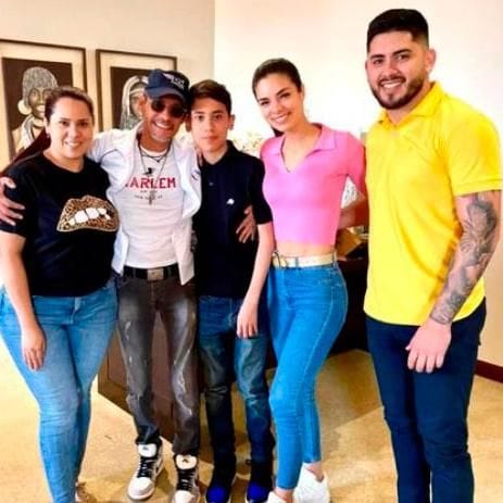 Hermana de Nadia Ferreira con Marc Anthony