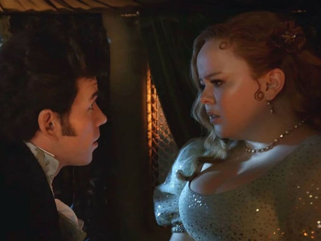 La escena del carruaje entre Colin y Penelope es una de las recordadas de 'Los Bridgerton'