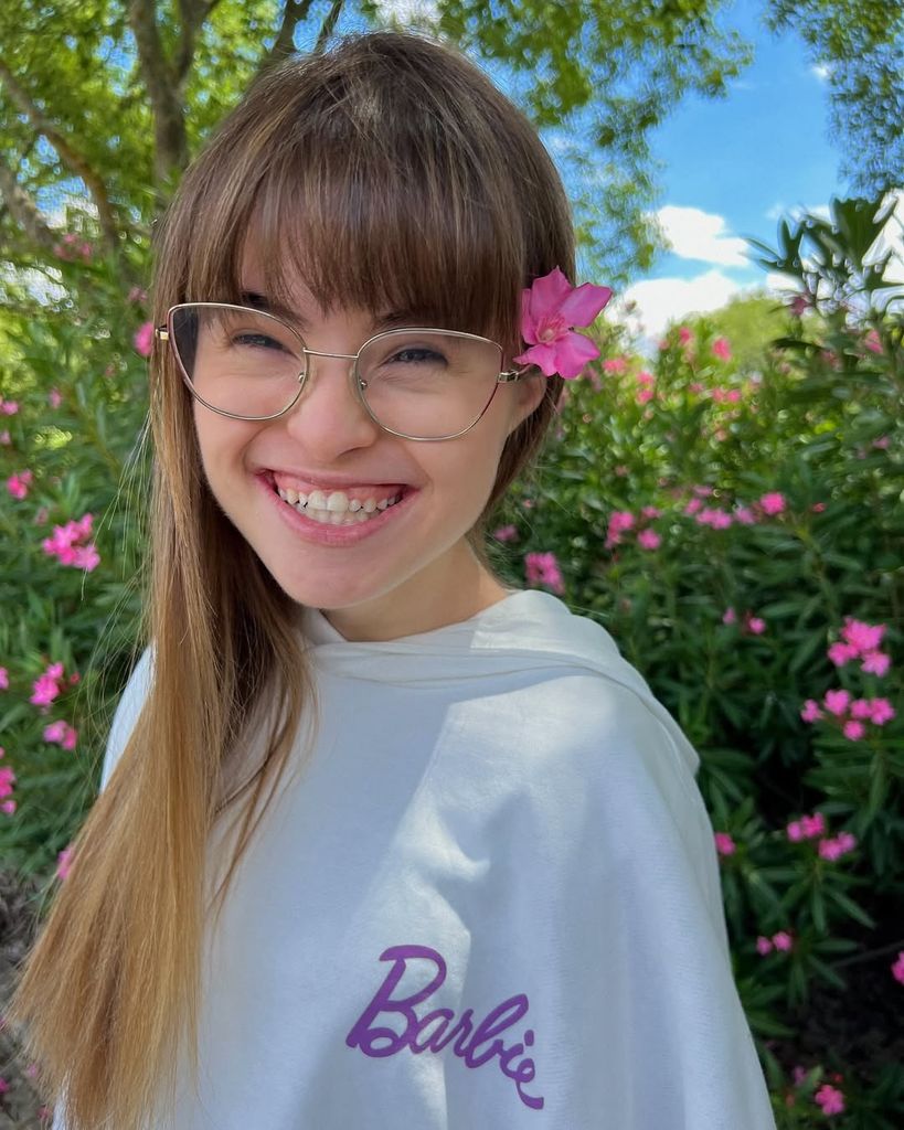 Muere Paula Cisneros, hermana de la influencer Sara Cisneros, que visibilizó el síndrome de Down en las redes sociales
