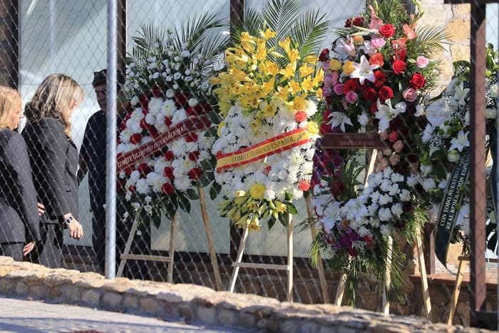 Familiares y amigos acuden a la capilla ardiente para despedir a Blanca Fernández Ochoa