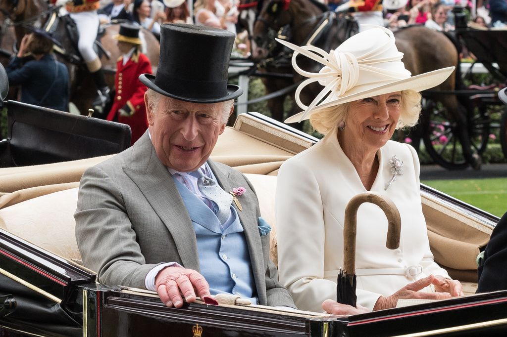 Los Reyes Carlos y Camilla en Royal Ascot
