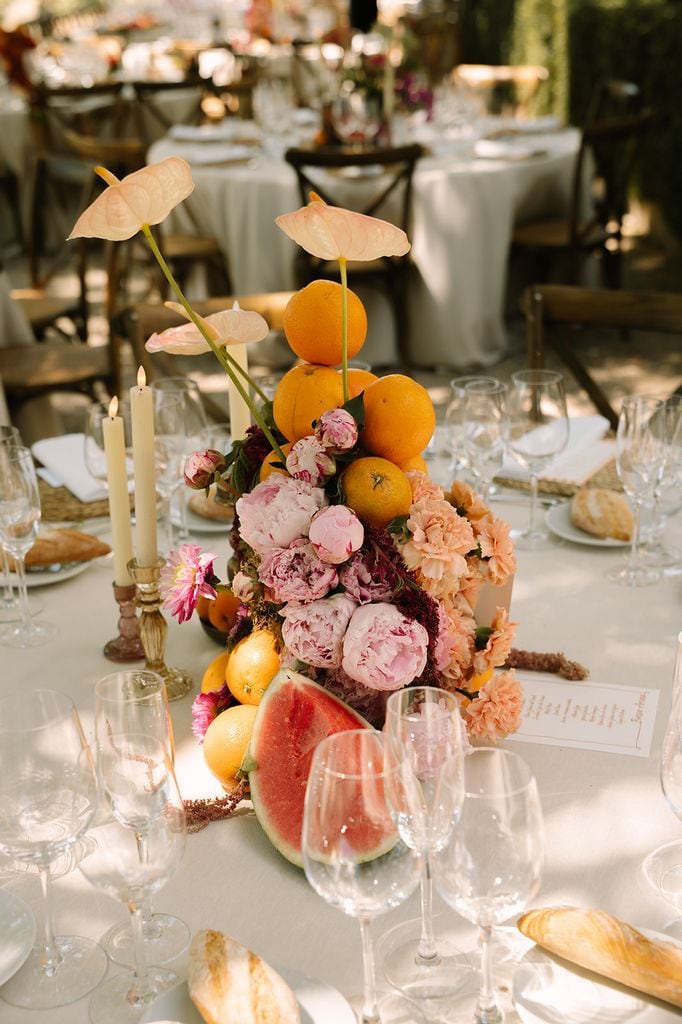 Viñedos Contino y mesas decoradas con flores de Colmenero Atelier