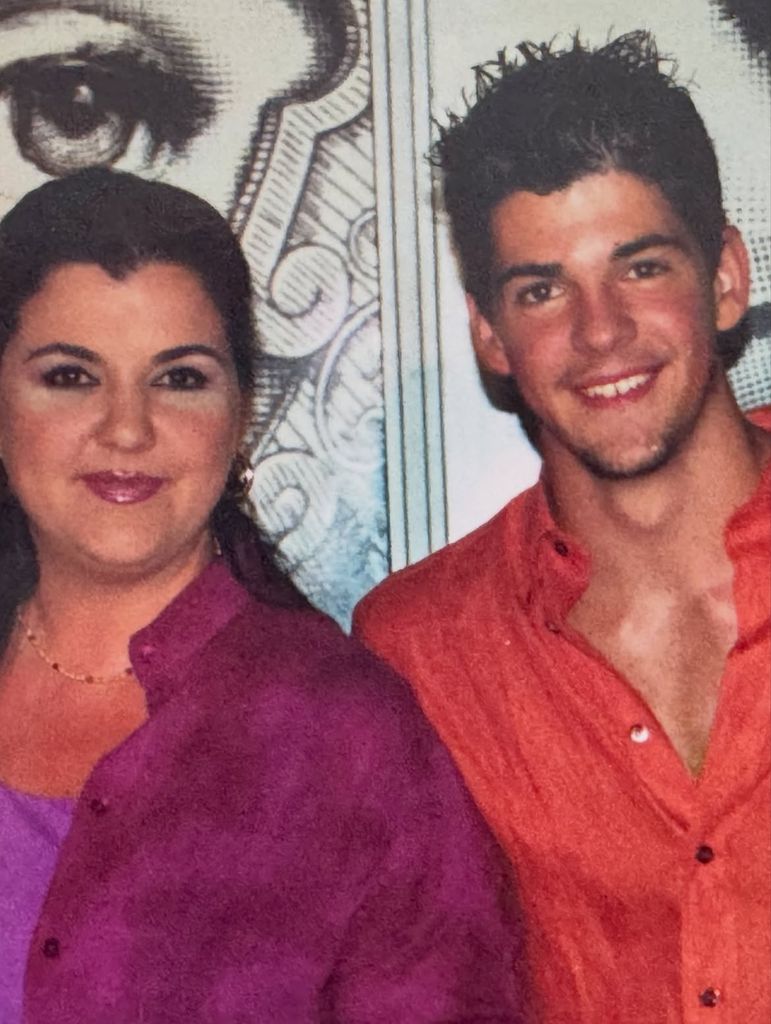 Cristina Blanco, madre del actor y uno de los rostros más conocidos de la televisión de los años noventa por su faceta como vidente, falleció a causa de un infarto