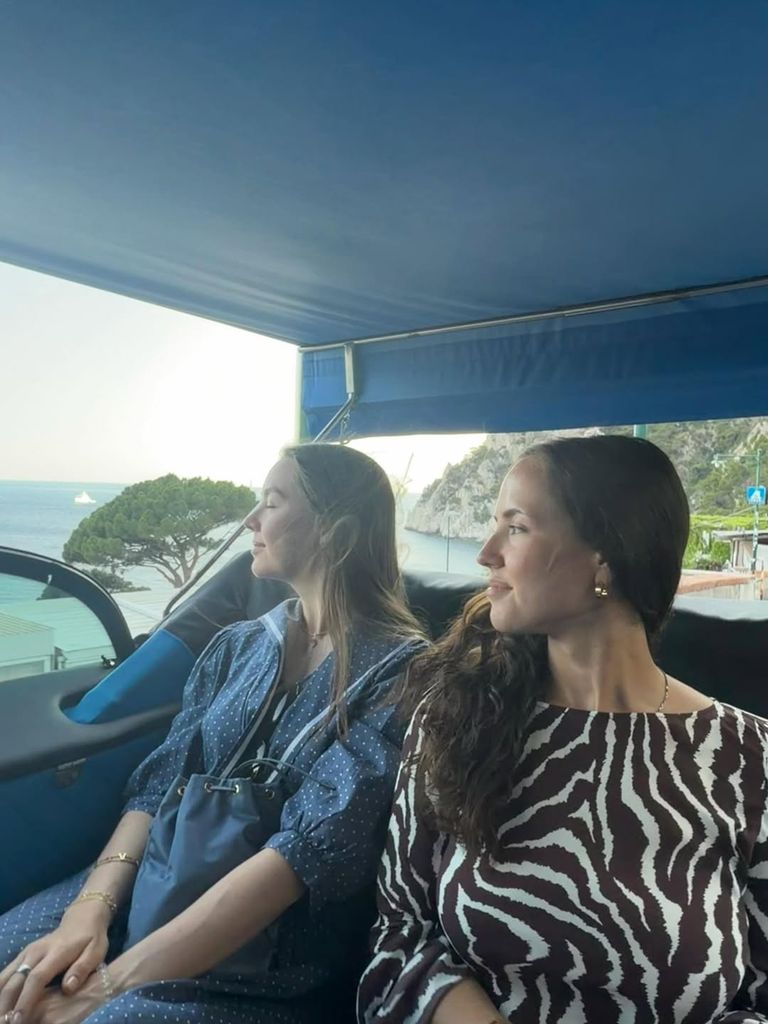 Alexandra de Hannover en sus vacaciones de verano en Capri, Italia, 2026.