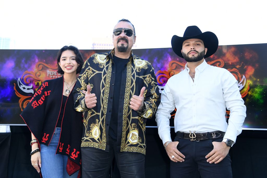 Pepe Aguilar, feliz de trabajar con sus hijos.