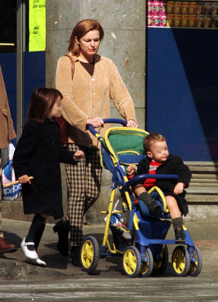 Eva Cobo con dos de sus hijos