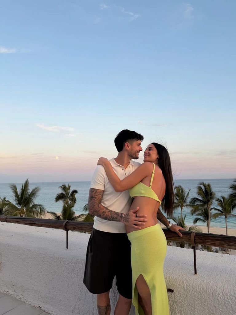 Claudia Martínez y Mario González en su viaje a Los Cabos 