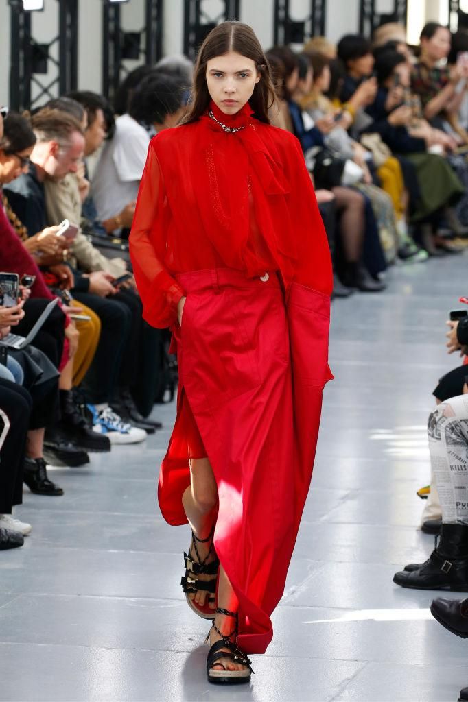falda asimetrica de sacai