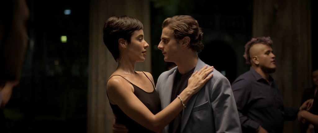 Esmeralda Pimentel y Andrea Arcangeli en 'Casi el Paraíso'