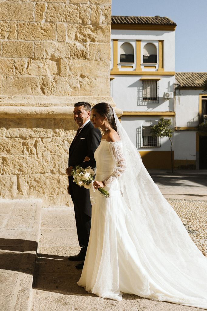 Look de novia de Lola Martín Atelier boda Córdoba